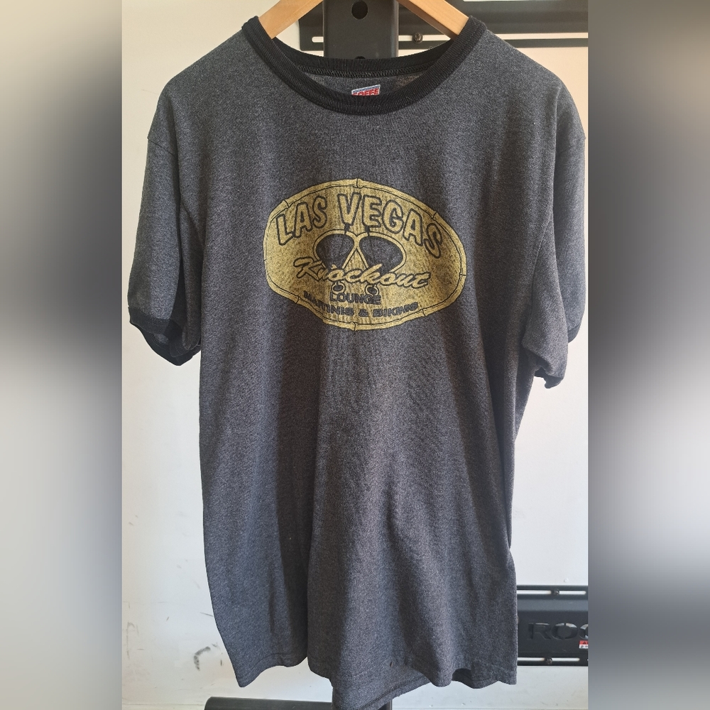 SOFFE men's Large Las Vegas Knockout Lounge t shirt